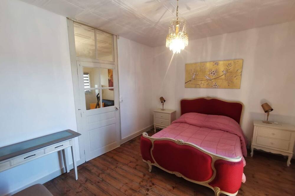 Photo of Bedroom in Saint-Junien