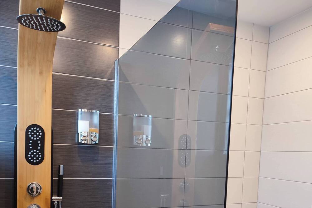 Photo of Bathroom in Puilboreau