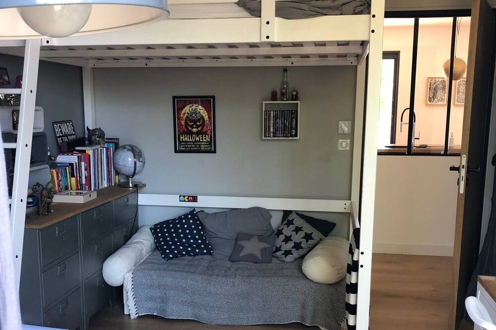 Photo of Bedroom in Gradignan