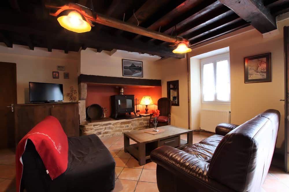 Photo of Livingroom in Estialescq