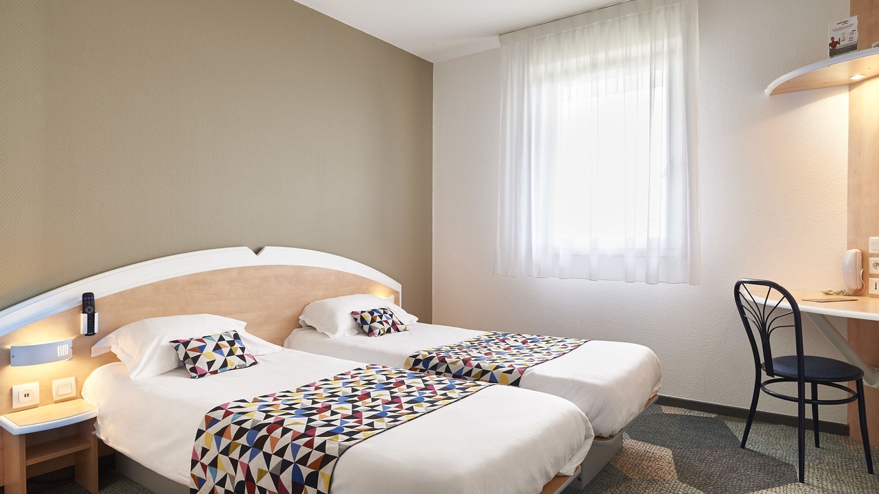 Photo of Bedroom in Creon