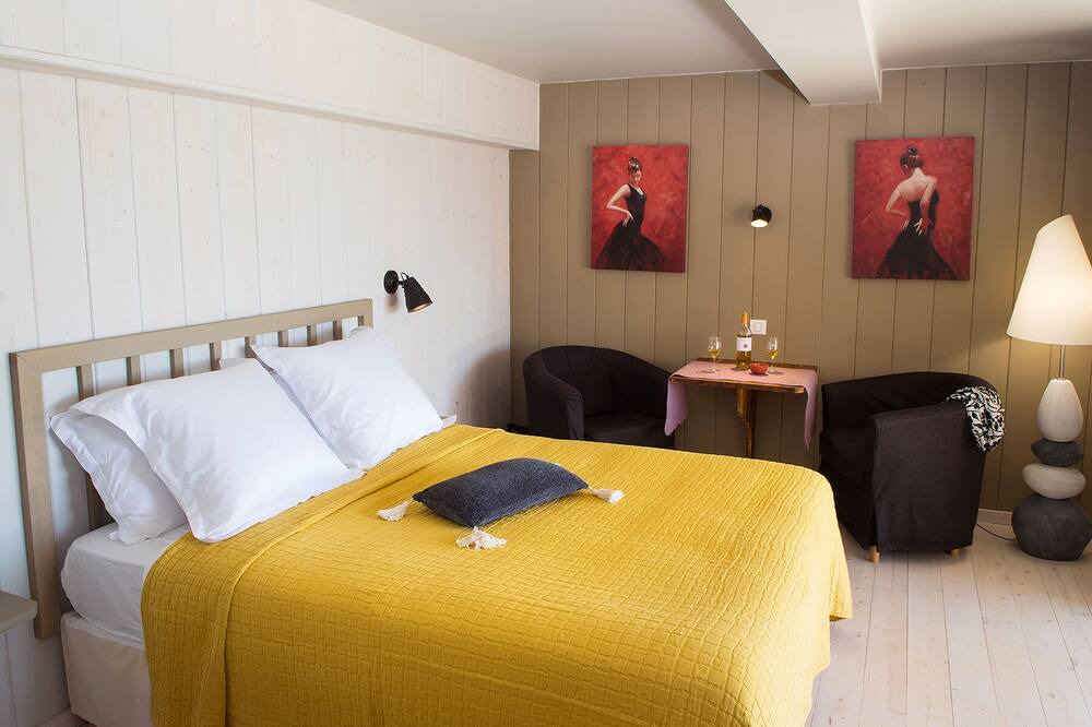Photo of Bedroom in Monbazillac