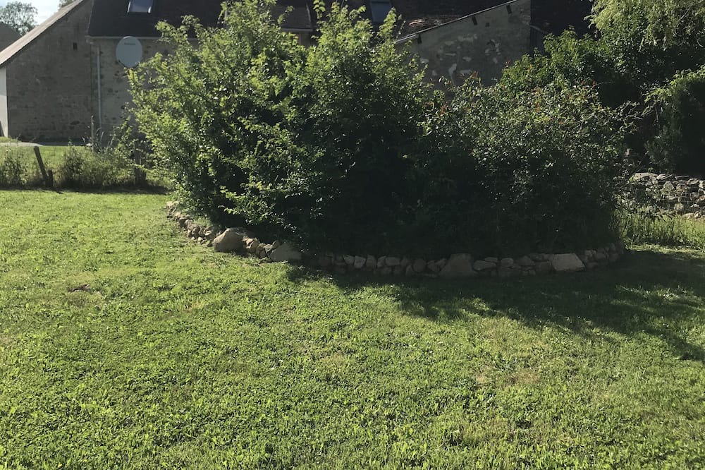 Photo of Outdoor in Lussac-Les-Eglises