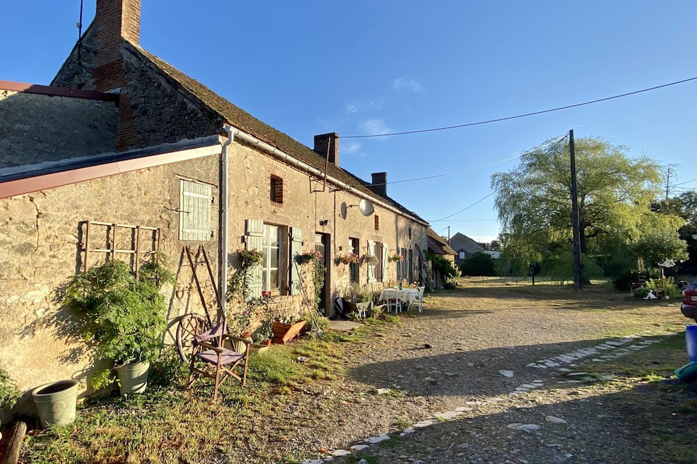 Photo of Outdoor in Lussac-Les-Eglises