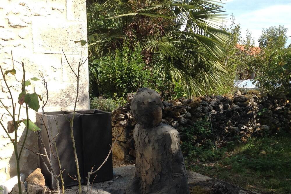 Photo of Outdoor in Sainte-Croix-de-Mareuil