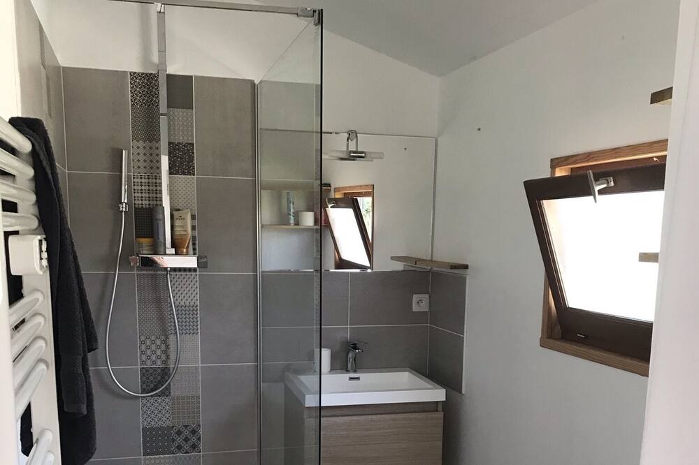 Photo of Bathroom in Luglon