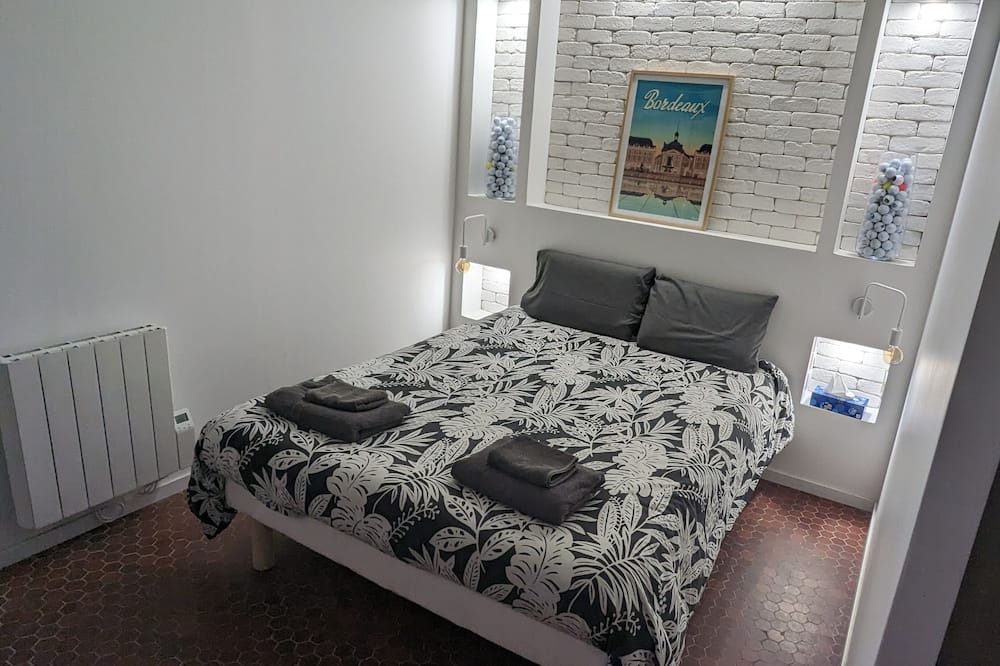 Photo of Bedroom in Lormont