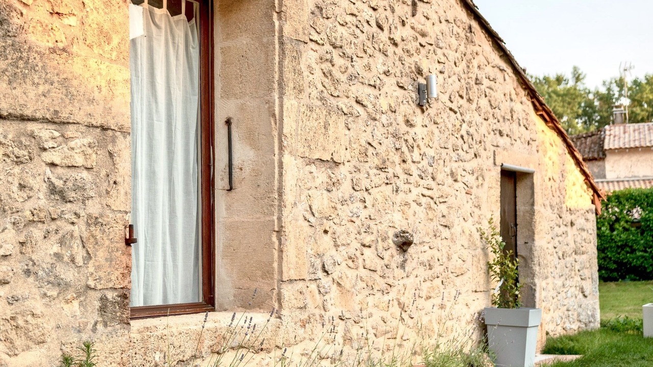 Photo of Outdoor in Illats