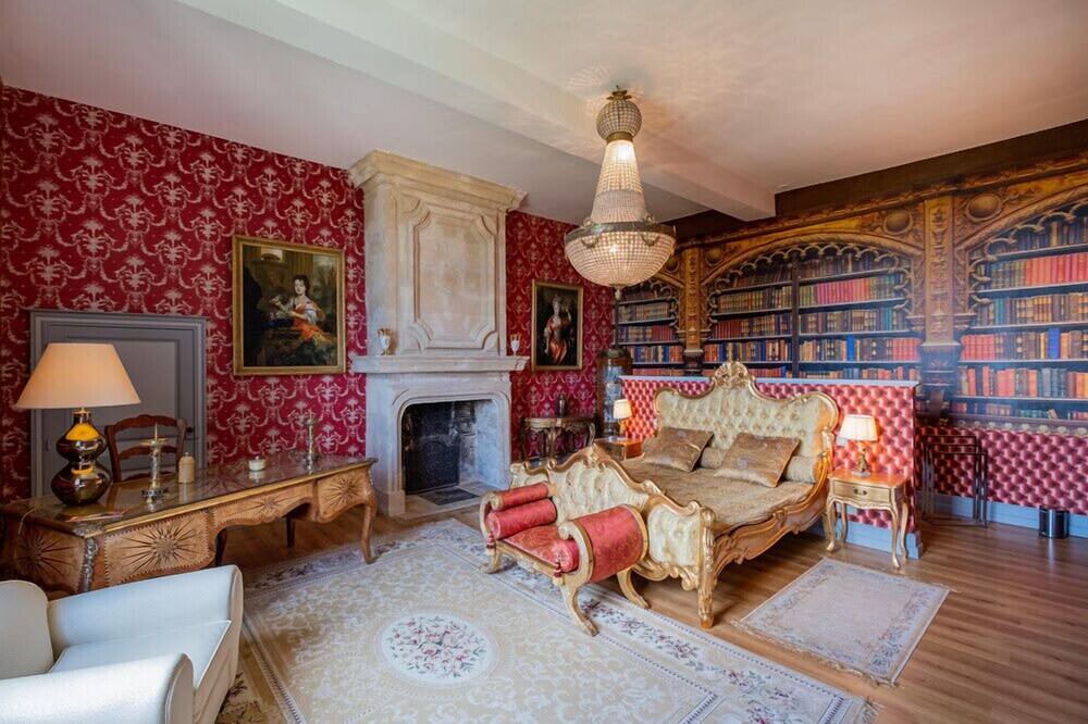 Photo of Livingroom in Saint-Pey-de-Castets