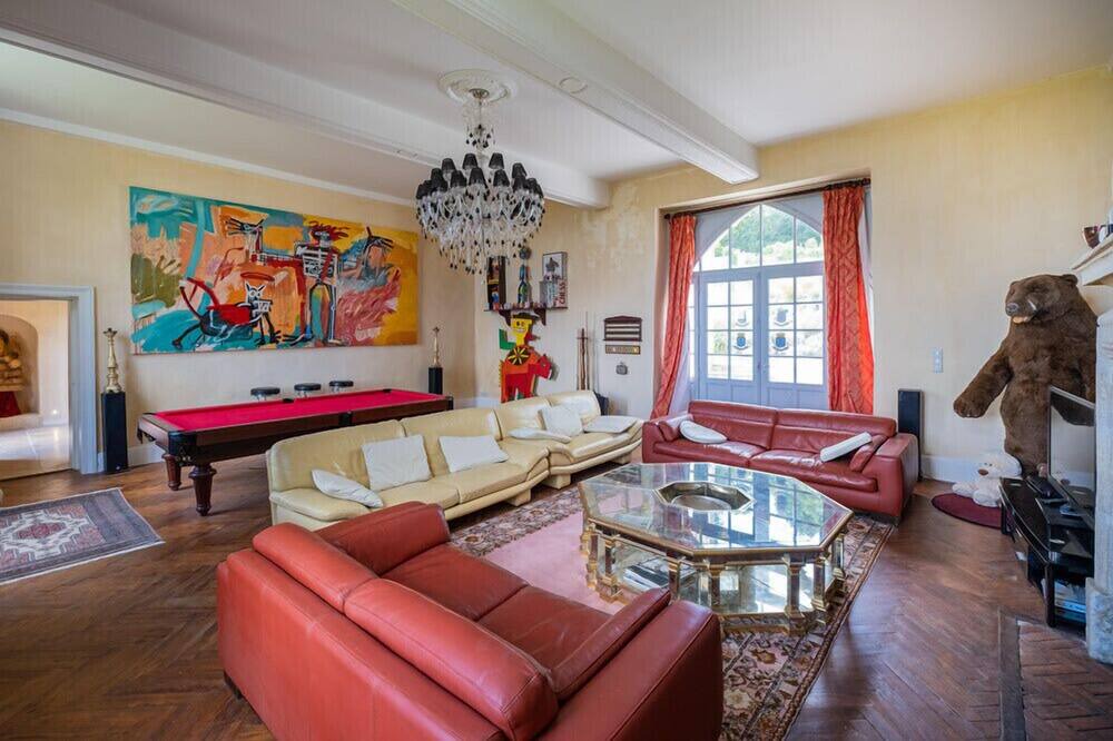 Photo of Livingroom in Saint-Pey-de-Castets