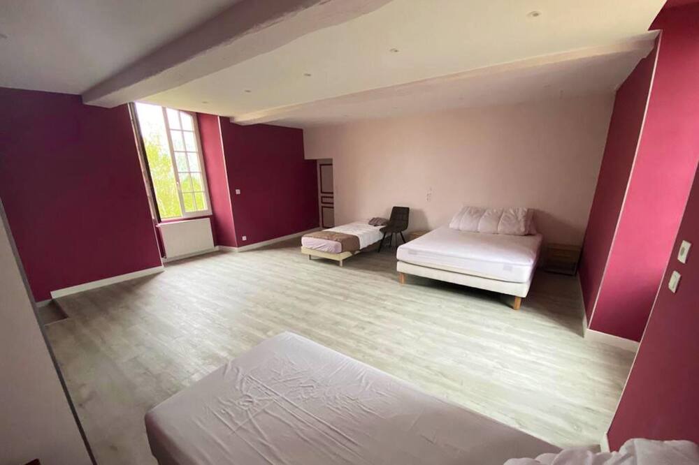 Photo of Livingroom in Mouterre-Silly