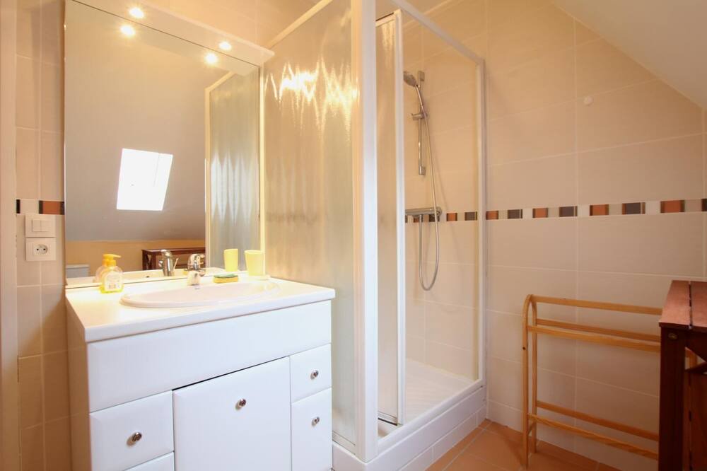 Photo of Bathroom in Borce