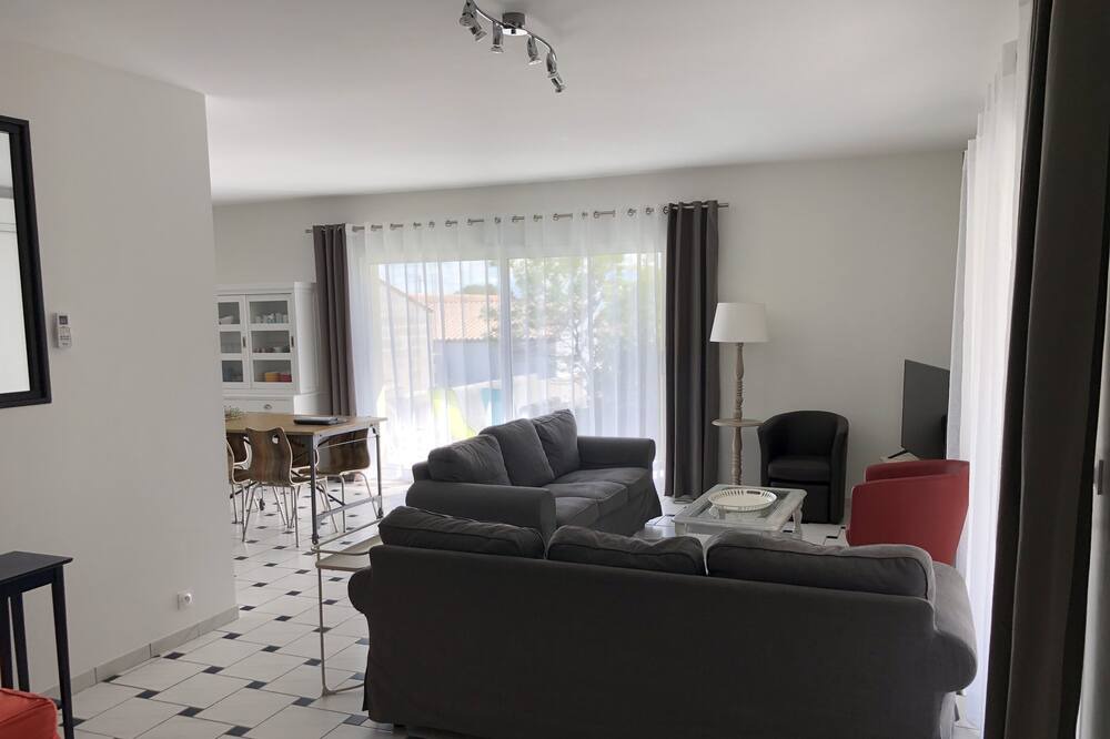 Photo of Livingroom in Le Chateau-d'Oleron