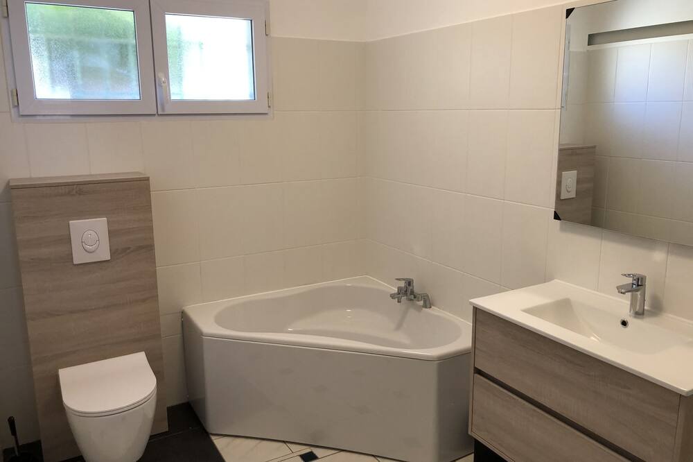 Photo of Bathroom in Le Chateau-d'Oleron
