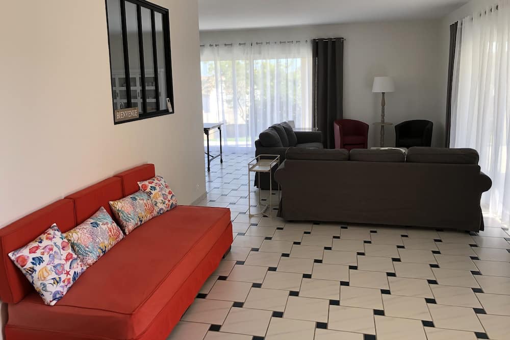 Photo of Livingroom in Le Chateau-d'Oleron
