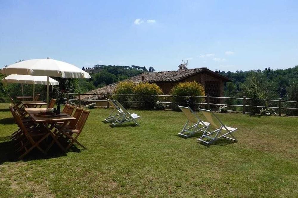 Photo of Outdoor in Colleoli