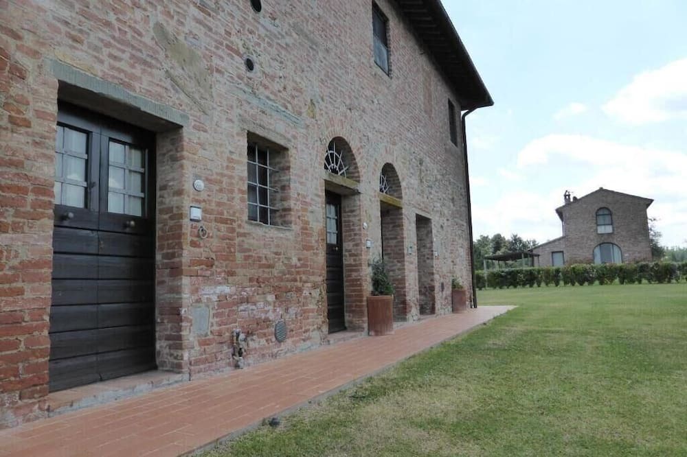 Photo of Outdoor in Colleoli
