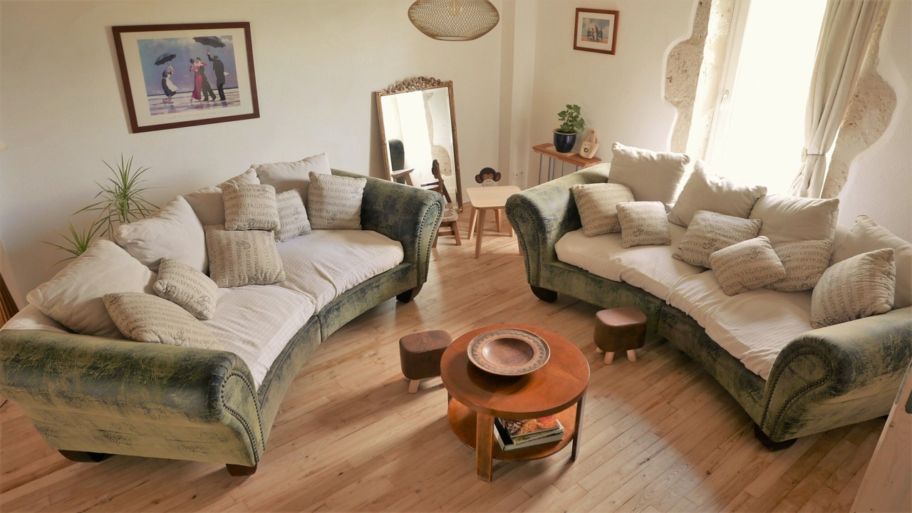 Photo of Livingroom in Galapian