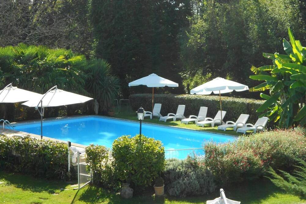 Photo of Outdoor in Haut-de-Bosdarros