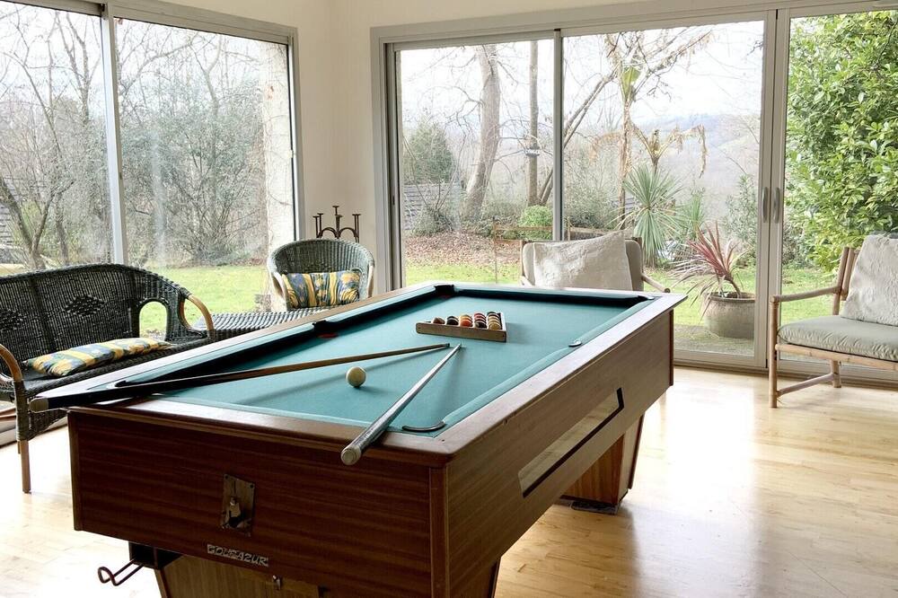 Photo of Livingroom in Haut-de-Bosdarros