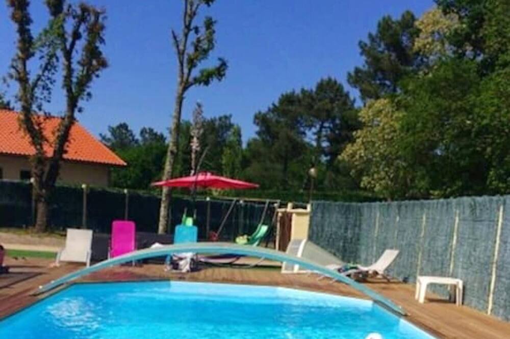 Photo of Outdoor in Escource
