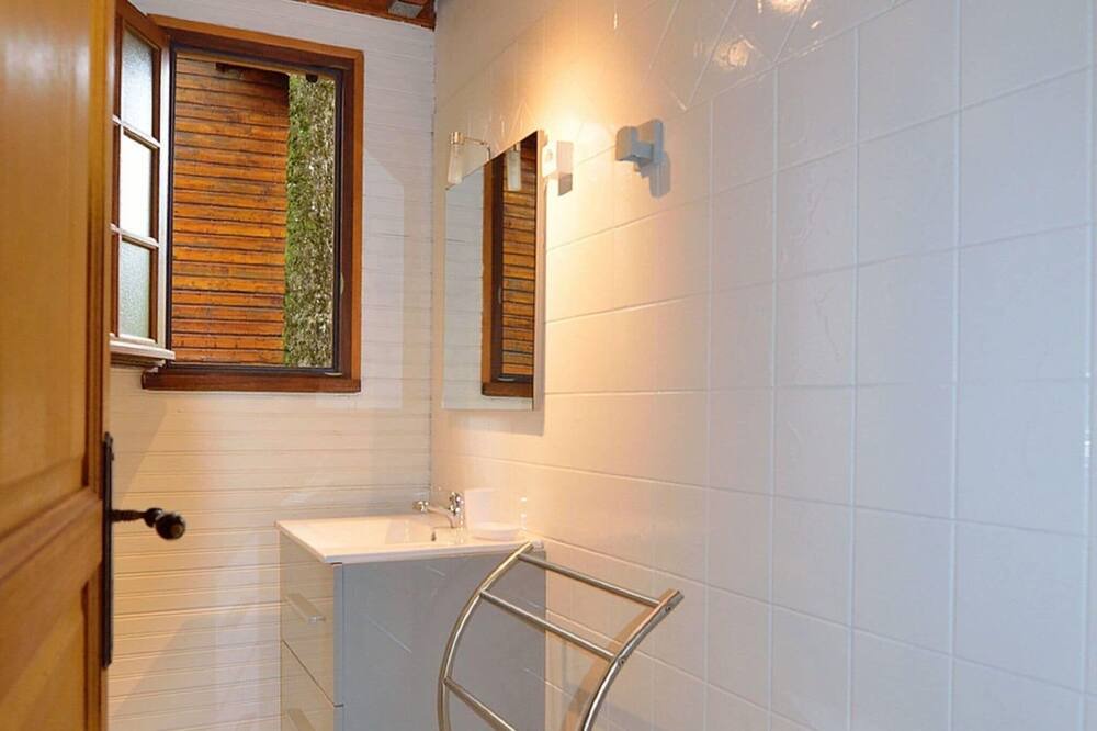 Photo of Bathroom in Cussac