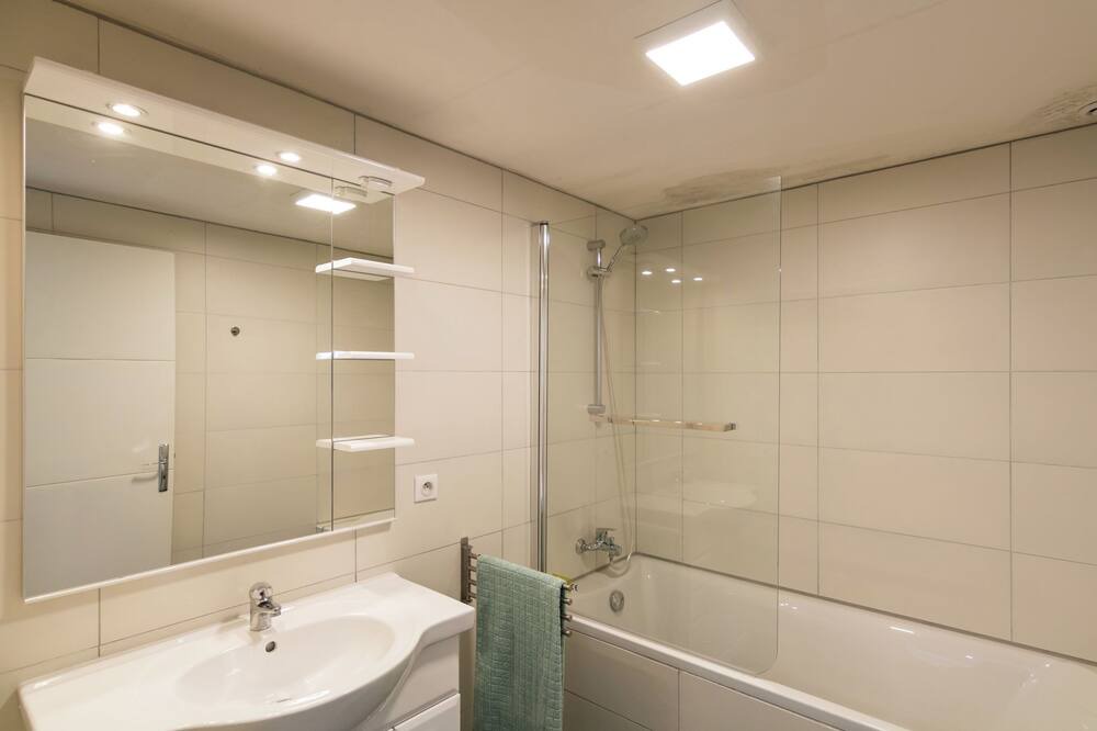 Photo of Bathroom in Limeyrat