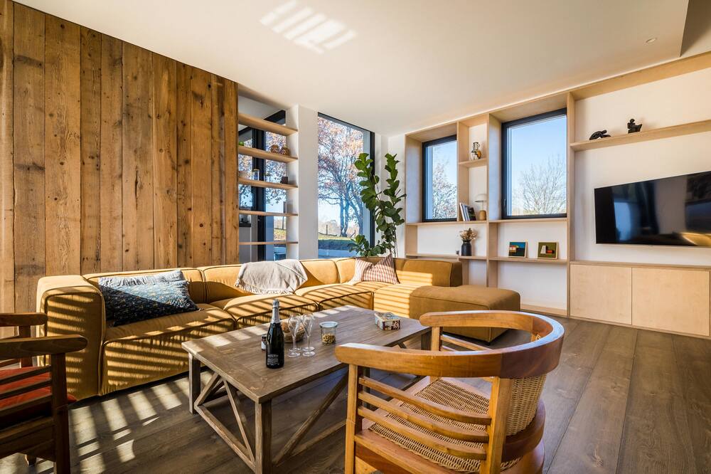 Photo of Livingroom in Arbonne