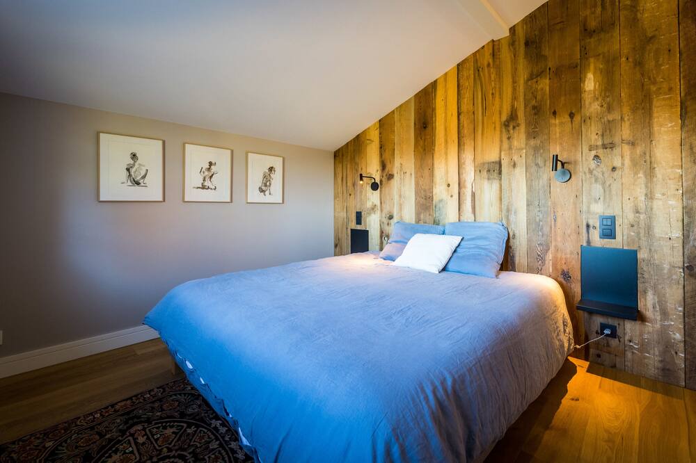 Photo of Bedroom in Arbonne