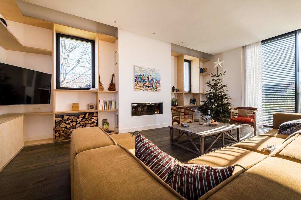 Photo of Livingroom in Arbonne