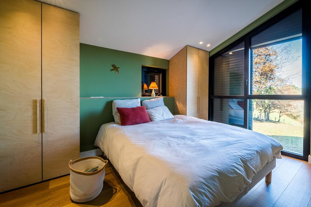 Photo of Bedroom in Arbonne