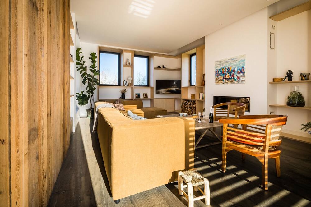Photo of Livingroom in Arbonne