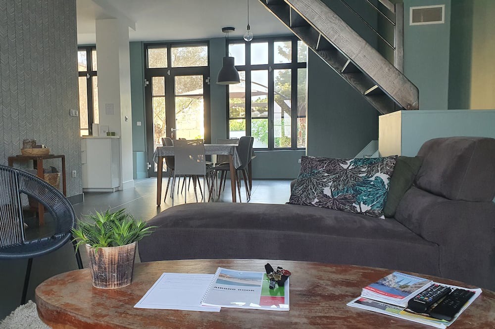 Photo of Livingroom in Talence