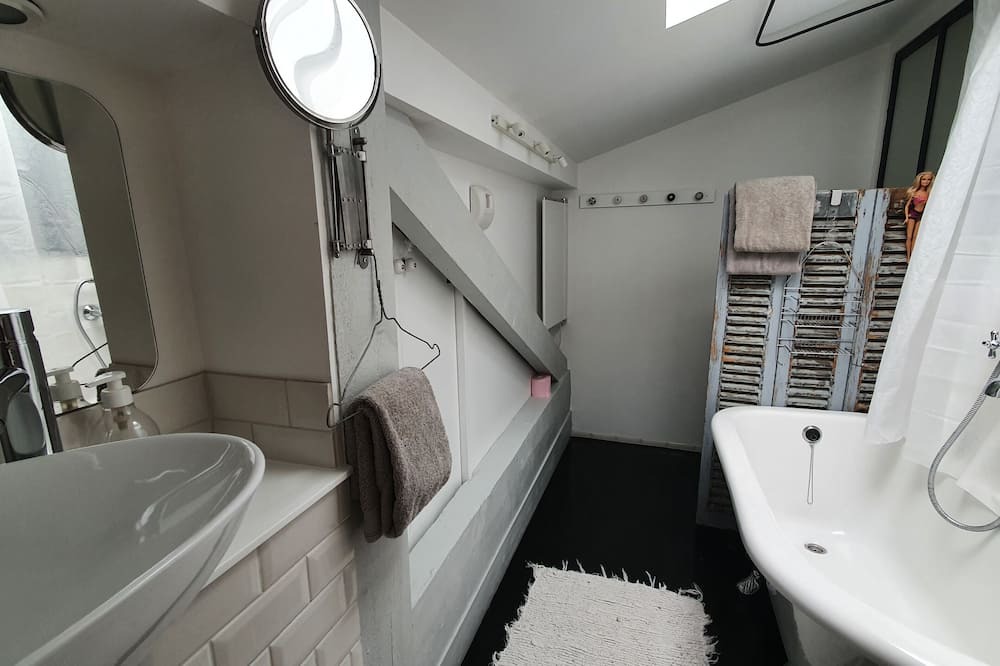 Photo of Bathroom in Talence