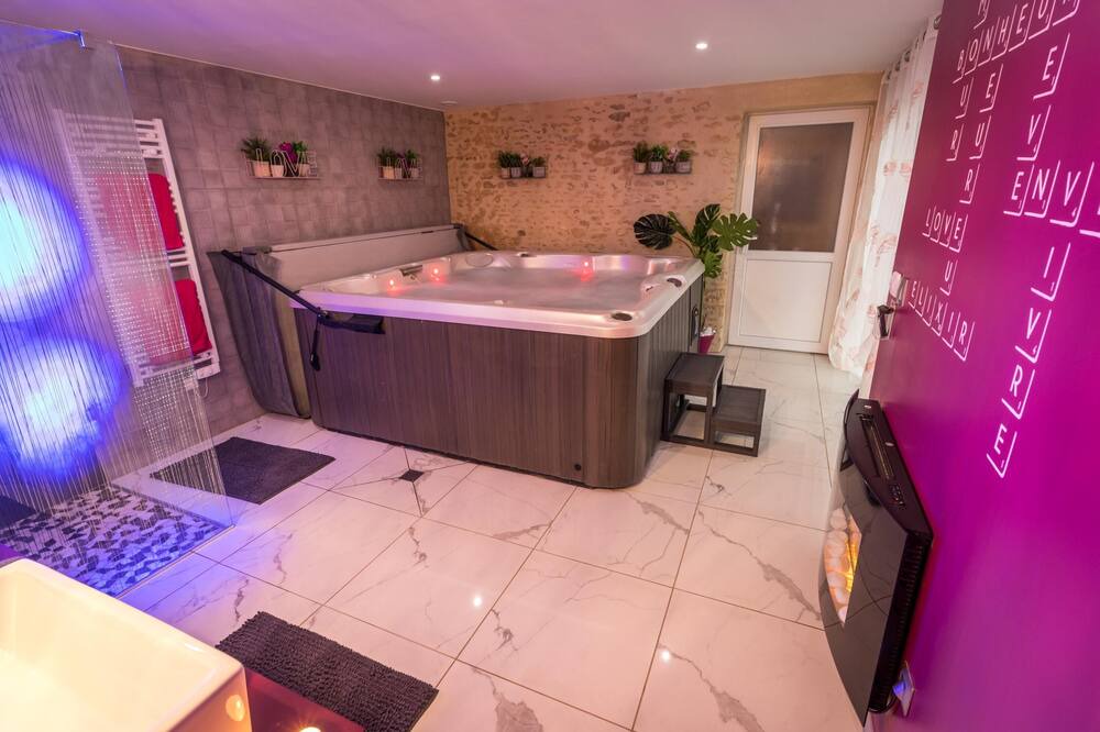Photo of Bathroom in Arcay