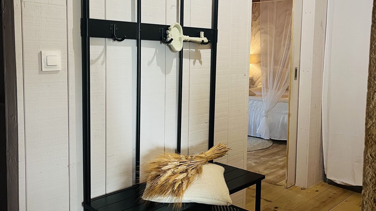 Photo of Bedroom in Asques