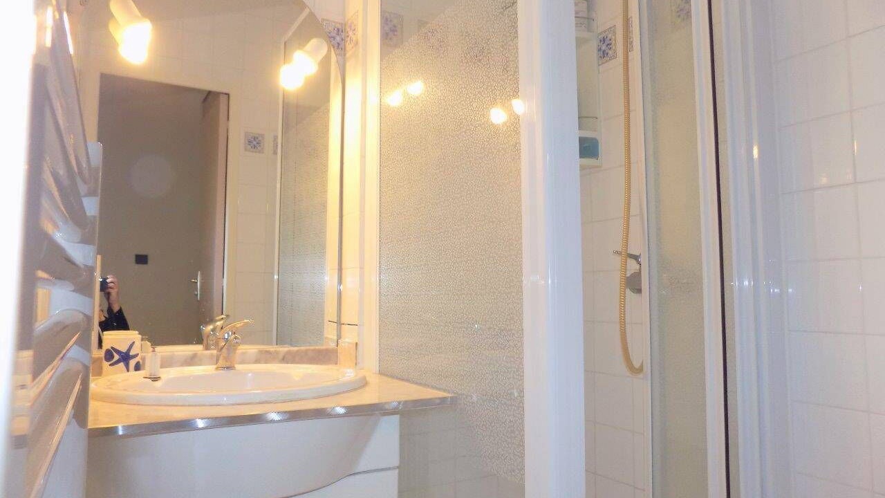 Photo of Bathroom in Saint-Georges-de-Didonne