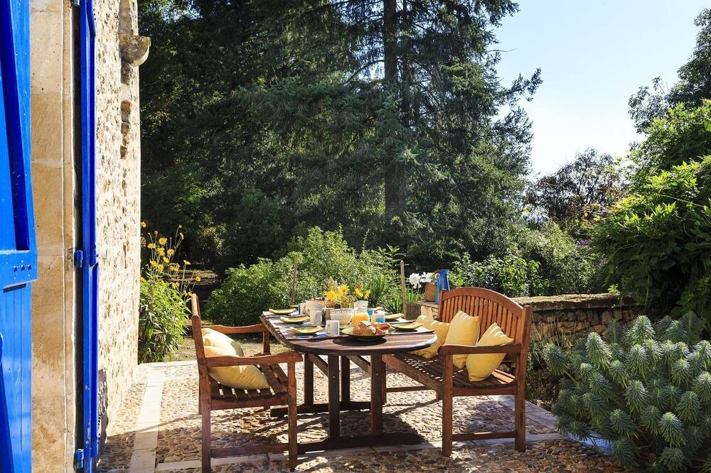 Photo of Patio Balcony in Vouthon