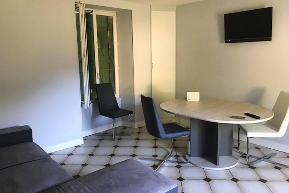 Photo of Livingroom in Mouterre-Silly