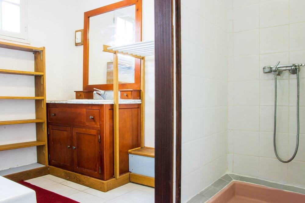 Photo of Bathroom in Migne-Auxances