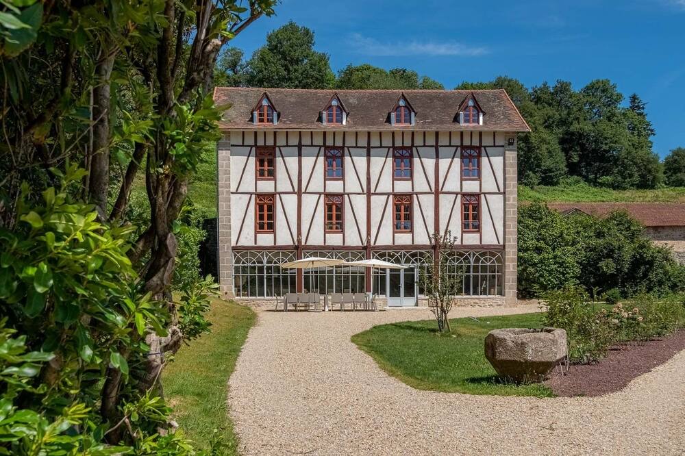 Photo of Outdoor in La Jonchere-Saint-Maurice