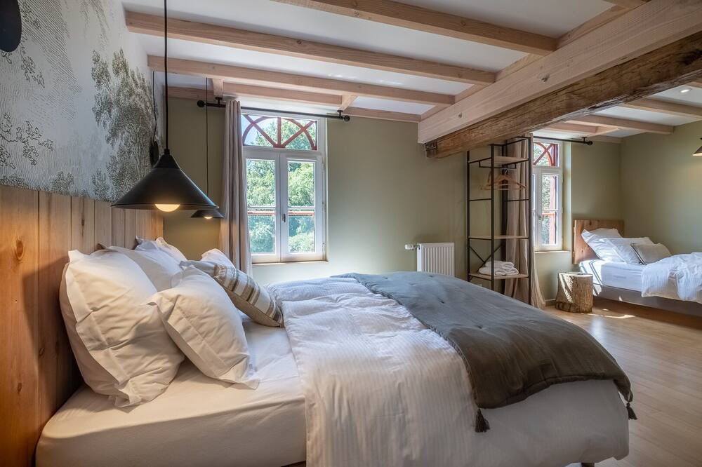Photo of Bedroom in La Jonchere-Saint-Maurice