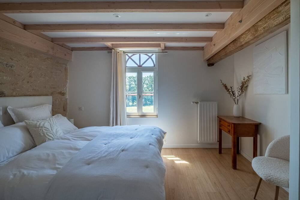 Photo of Bedroom in La Jonchere-Saint-Maurice