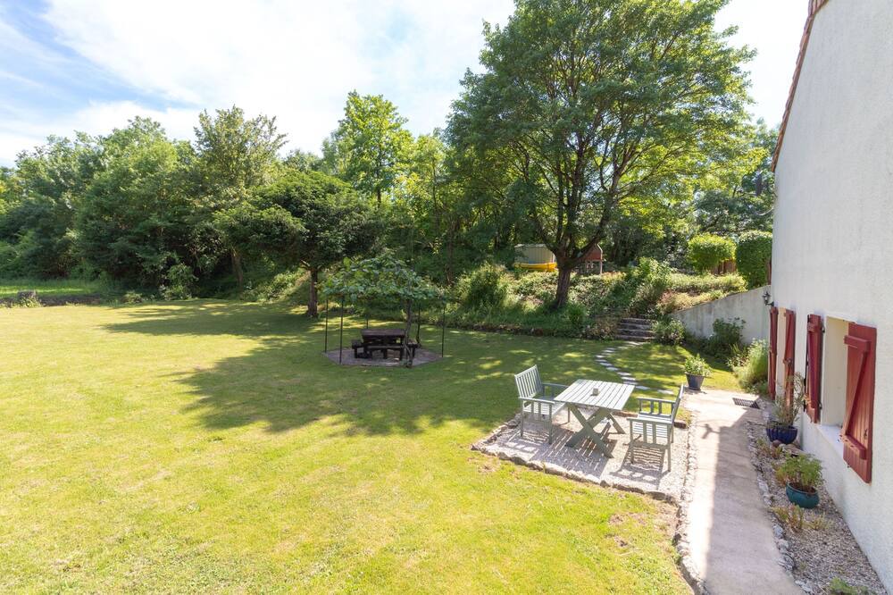 Photo of Outdoor in Saint-Sulpice-de-Cognac