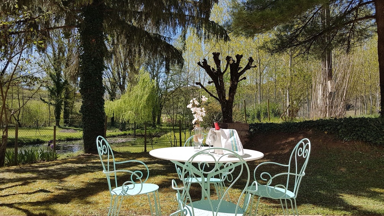 Photo of Outdoor in Saint-Amand-de-Belves