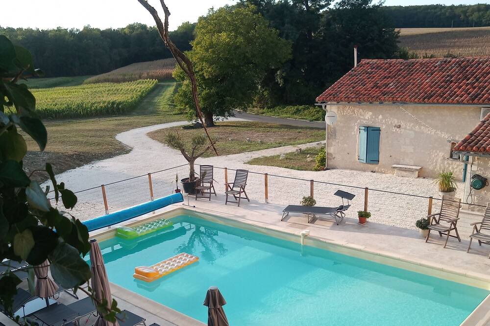 Photo of Outdoor in Saint-Romain