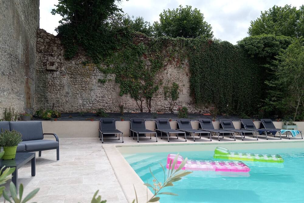 Photo of Outdoor in Saint-Romain