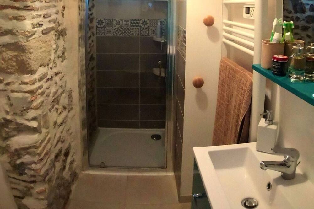 Photo of Bathroom in Bonnut