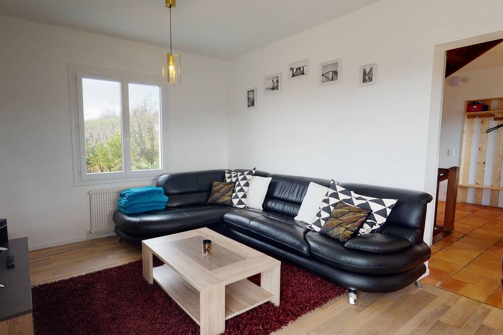 Photo of Livingroom in Jurancon