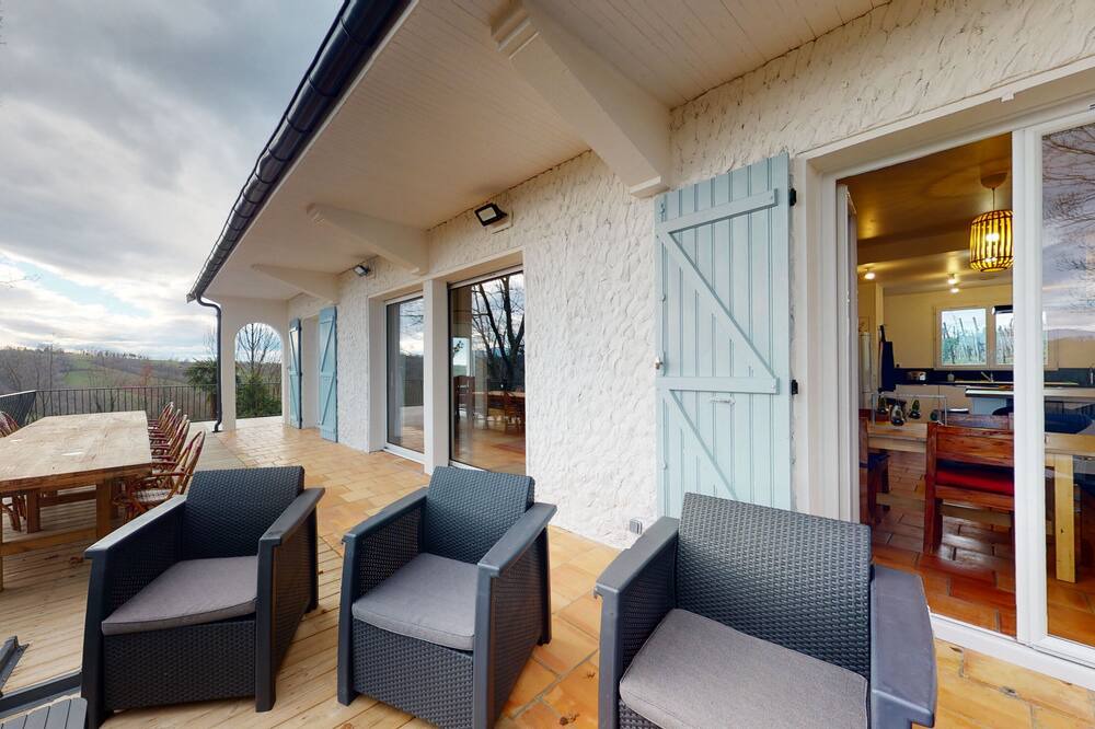Photo of Patio Balcony in Jurancon
